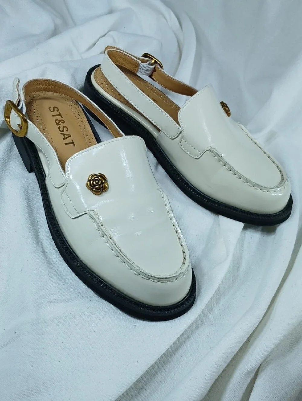 Girls' Cream Patent Slingback Loafers with Gold Rose Accent